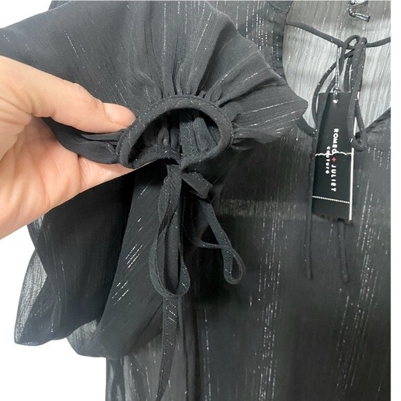 Romeo & Juliet Couture Sheer Blouse - Picture 5 of 10